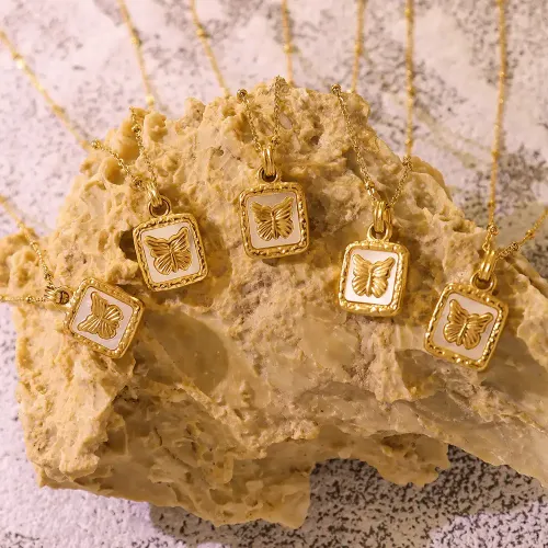 FXNT124 Butterfly Charm White Seashell 18K Gold-Plated Clavicle Necklace for Women