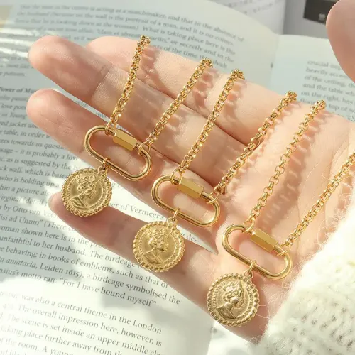 FXNT1117 18K Real Gold Plated Portrait Medal Clavicle Necklace Elegant Jewelry