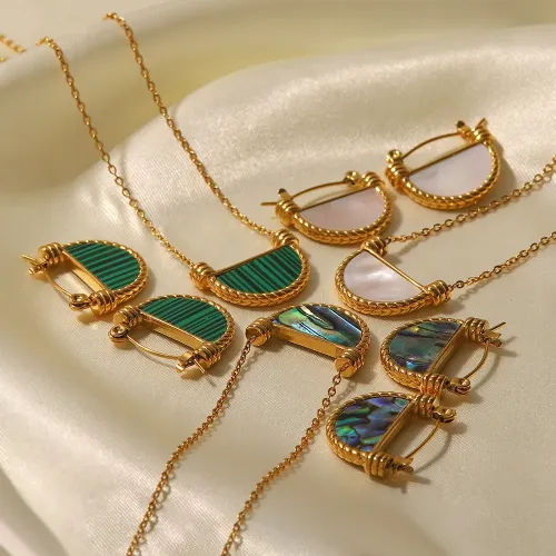 ZTNT384 Stainless Steel Necklace Abalone Shell White Shell Green Malachite Pendant