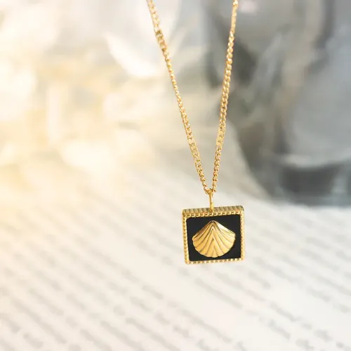 FXNT966 Chic Acrylic Inlay Shell Pendant & Earrings Set, Relief Jewelry for Women