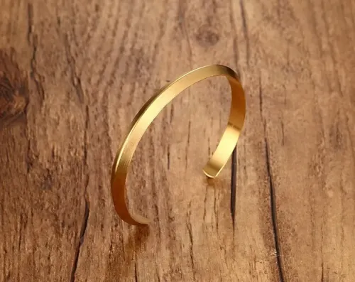 BTM394 Stainless steel antique open bracelet gold-plated glossy titanium steel couple bracelet simple and elegant engraved