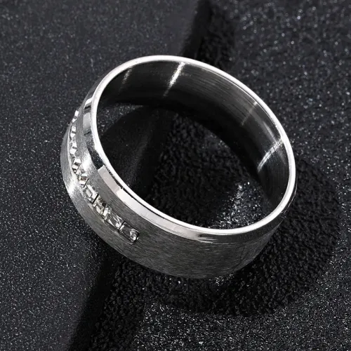 RTM2900 Luxurious Bevel-Edged Square Diamond Ring Modern Elegance & Brilliance