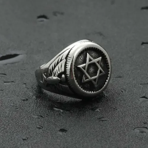 RTM1962 Eagle Head Ring Punk Stainless Steel with Six-Pointed Star Design