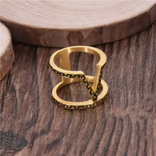 RTM441 V-Shaped Titanium Steel Ring Women's Double Circle Great Wall Pattern