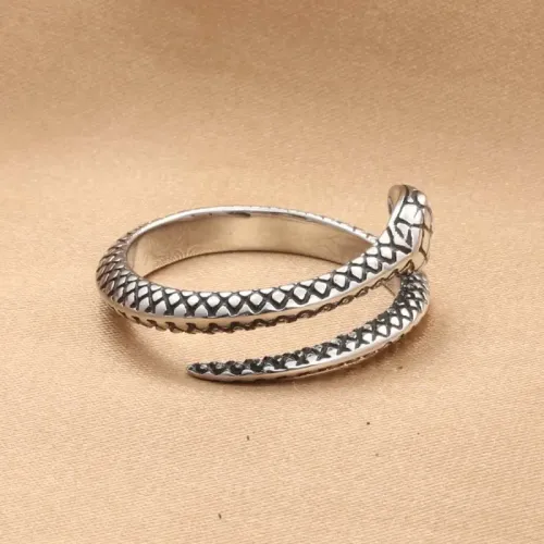 RTM1997 Stainless Steel Snake King Ring Exotic Animal Jewelry for Men