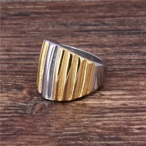 RTM420 Elegant Women's Titanium Steel Ring Trendy Jewelry Gift for Banquets