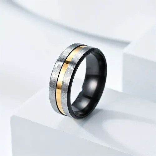 RTM2818 Luxury Two-Tone Couple Ring Sleek Black & Gold Design for Partners