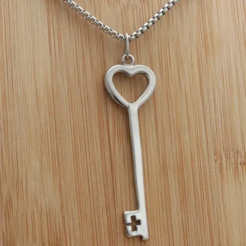NTM1950 Heart Key Pendant Punk Stainless Steel Heart Necklace for Women