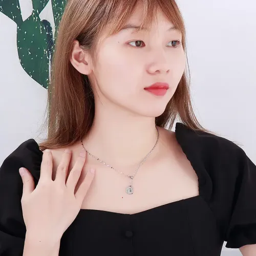 NTM2747 Gold Tone Round Stainless Steel Clavicle Necklace for Women Elegant Fashion Jewelry