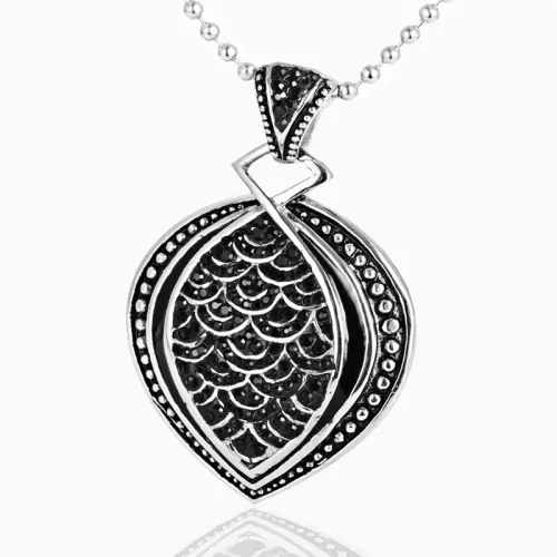 NTM2133 Black Diamond Heart Pendant Punk Women's Stainless Steel Love Necklace