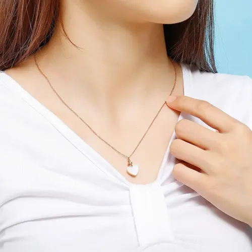 NTM2892 Love Heart Clavicle Necklace Shell Shaped Stainless Steel Pendant for Women