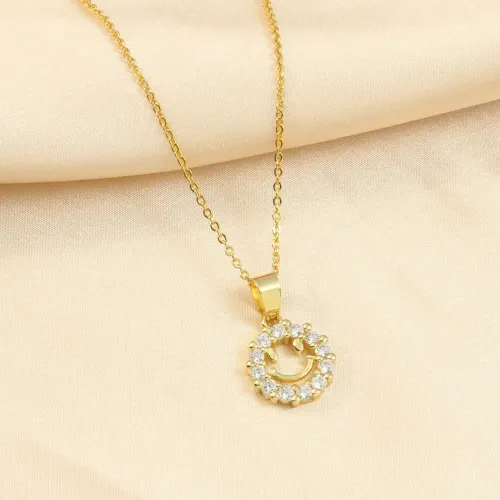 NTM3137 18K Gold Plated Smiley Face Diamond Pendant Necklace Stainless Steel Clavicle Chain for Women