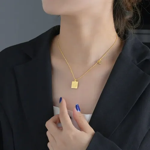 NTM3765 Portrait Square Pendant Necklace for Women Summer Long Sweatshirt Chain