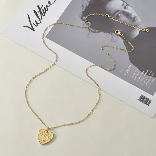 NTM3806 14K Gold Plated Stainless Steel Peach Heart Embossed Pendant Necklace Women's Collarbone Chain