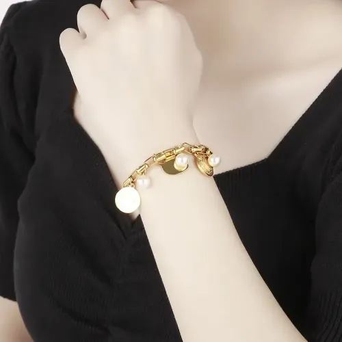 BTM1216 Stainless Steel Heart Pearl Bracelet Love-Inspired Jewelry for Her