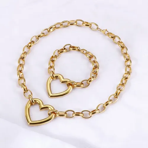 BTM1107 Bold Heart Charm Chunky Chain Bracelet Necklace Set for Women Stylish Duo Jewelry Pack