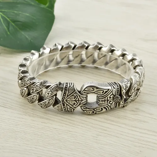 BTM914 Men's Floral Pattern Titanium Steel Bracelet Durable Stainless Steel Jewelry