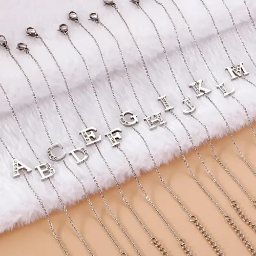 BTM947 26 English Letter Diamond-Inlaid Titanium Steel Alphabet Bracelets for Women Stylish Jewelry