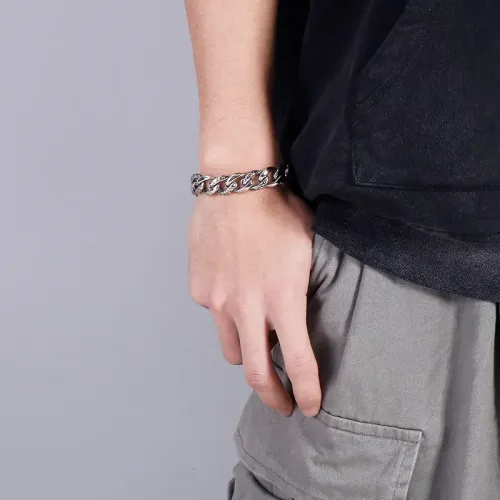 BTM1402 Men's Blackened Stainless Steel Snake Pattern Bracelet Titanium Fashion Accessory