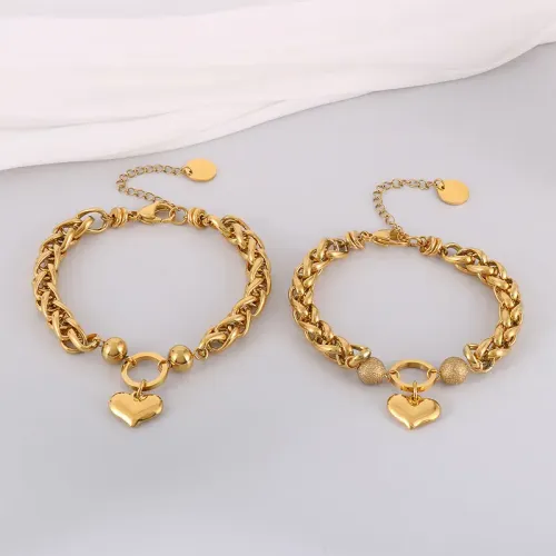 BTM1337 Love Heart Stainless Steel Titanium Bracelet for Women Elegant Jewelry Accessory