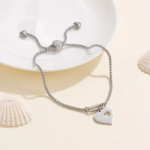 BTM1221 Women's Heart-Shaped Stainless Steel Bracelet | Elegant Feminine Jewelry