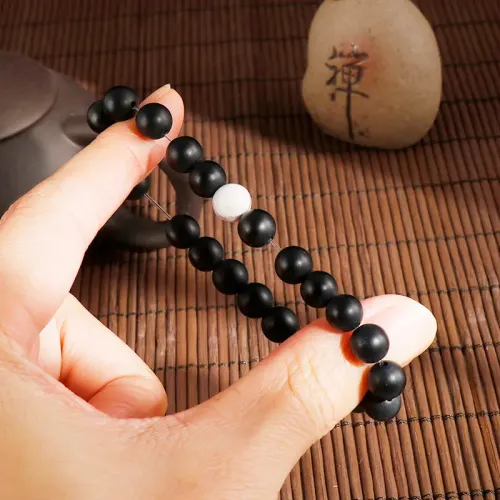 BTM985 White Turquoise Beaded Bracelet for Women Elastic Cord Fashion Jewelry