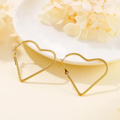 ETM302 Engraved Stainless Steel Heart-Shaped Hoop Earrings for Women