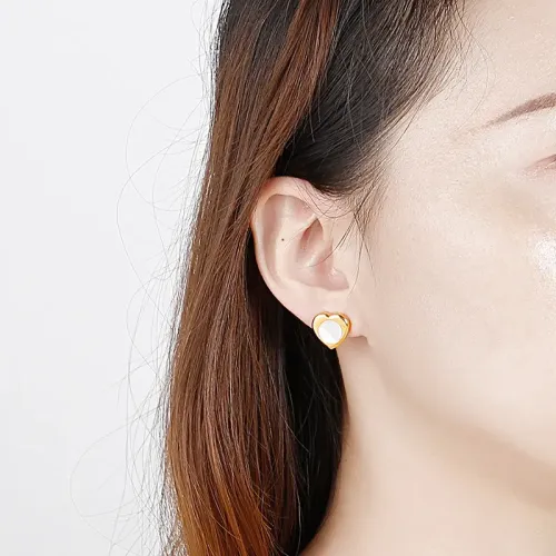 ETM345 Petite Heart-Shaped Shell Stud Earrings in Titanium Steel for Women