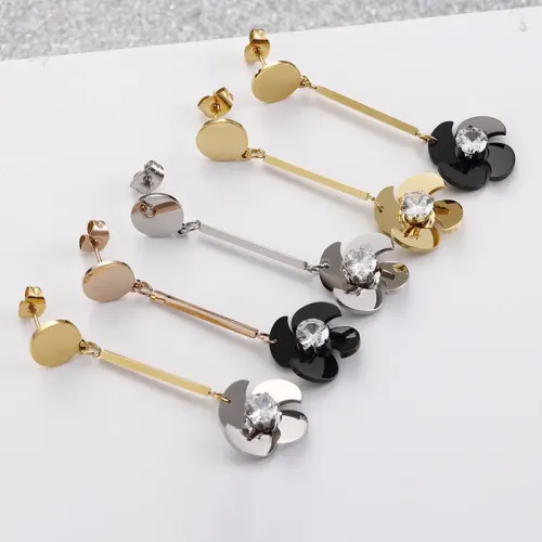 ETM425 Zirconia Flower Stud Earrings for Women Elegant Zircon Ear Accessories