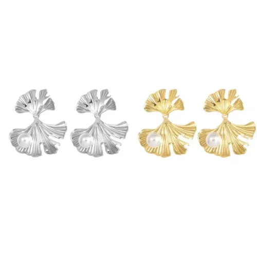 ETM640 Titanium Steel Pearl Stud Earrings Ginkgo Leaf Design for Women