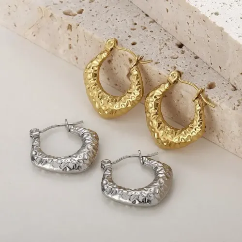 ETM256 18K Gold Plated Titanium Steel C-Shaped Earrings with Geometric Polka Dots for Women