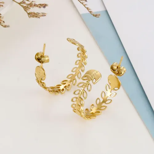ETM332 Titanium Steel C-Shaped Leaf Earrings Hollow Leaf Hoop Jewelry for a Nature-Inspired Look
