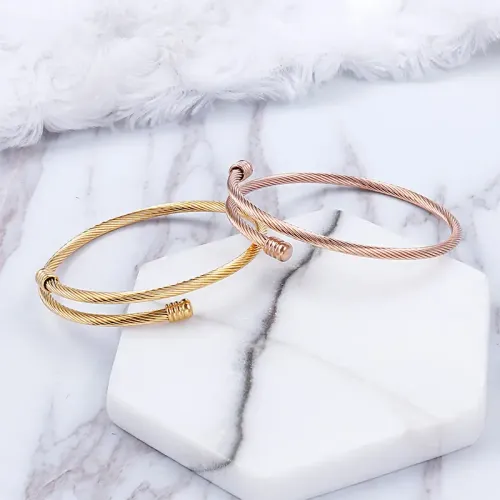 BTGM115 Adjustable Open Stainless Steel Bracelet for Women Versatile Stylish Accessory