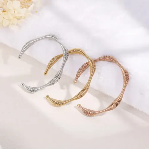 BTGM136 Spring Wire Stainless Steel Bracelet in Rose Gold Elegant Women's Jewelry