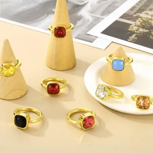 RTM3011 Quadrilateral Multi-Color Zircon Ring Luxury Titanium Steel Band