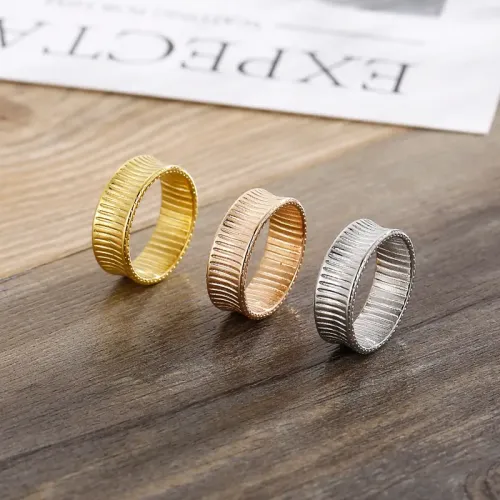 RTM3016 Elegant 18K Gold Plated Striped Ring Designer Crafted Luxury Band