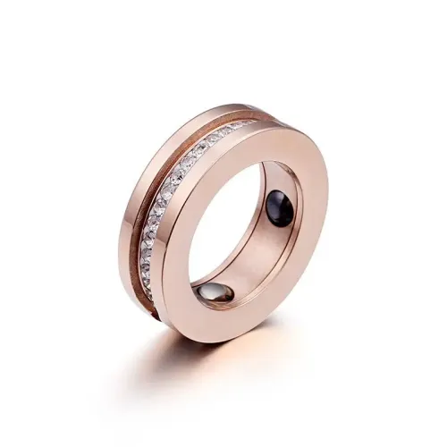 RTM3072 Luxury Rose Gold Titanium Steel Diamond Ring Elegant Jewelry Piece