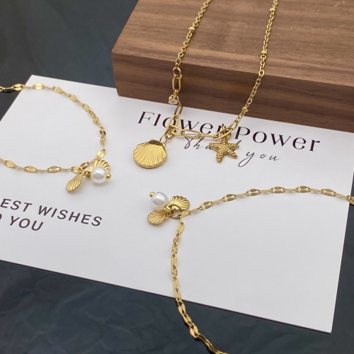 ONT16 Small luxury simple high-grade titanium steel necklace gold shell starfish rhinestone clavicle chain female spot wholesale