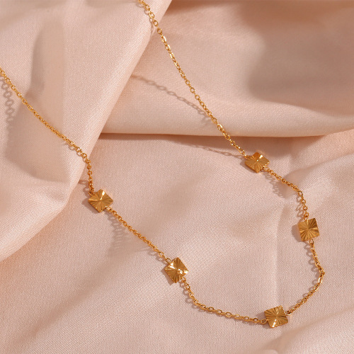 NTSMJ121 18K Gold Plated Stainless Steel Choker Necklace with Floral Pendant for Women