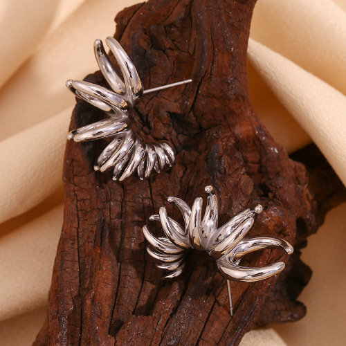 ETSMJ787 18K Gold Plated Stainless Steel Gradient Blooming Petal C-Shaped Earrings Women's Fashion Jewelry