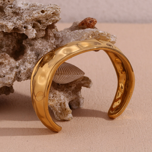 GTSMJ24 Stainless steel 18K gold plated bracelet hammered wave jewelry