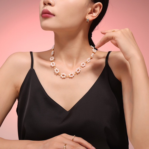 FXNT1289 Sweet freshwater pearl flower necklace female neck chain clavicle chain