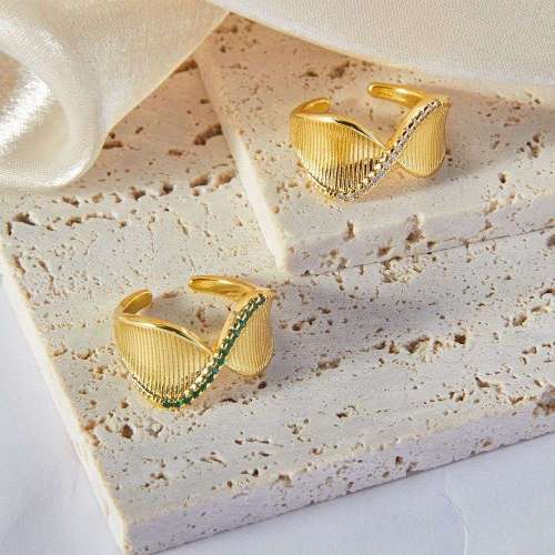 FXRT565 Jewelry twisted shape stripe inlaid colored diamond copper ring