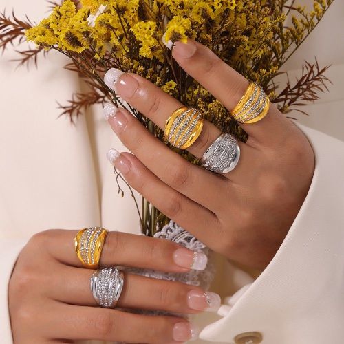 FXRT547 Ring with diamonds and multiple rows of diamonds, gold-plated ring