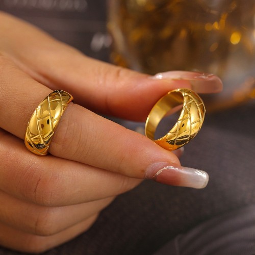 FXRT505 Rhombus-patterned smooth ring, 18k gold-plated couple ring