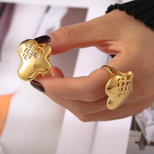FXRT418 Vintage oval scratched ring PVD plated 18k gold