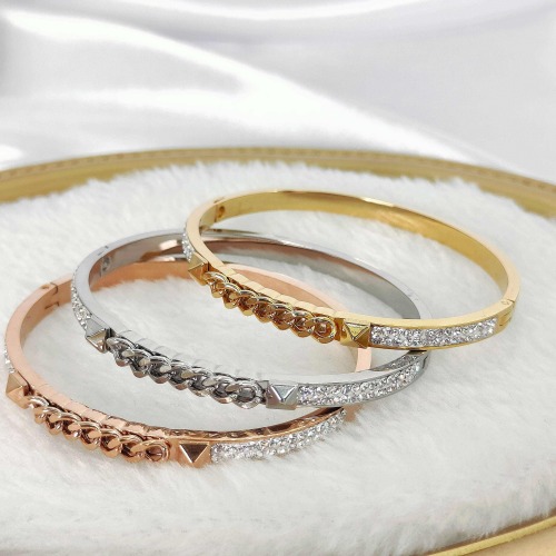 GT1649402285 Stainless steel rhinestone bracelet