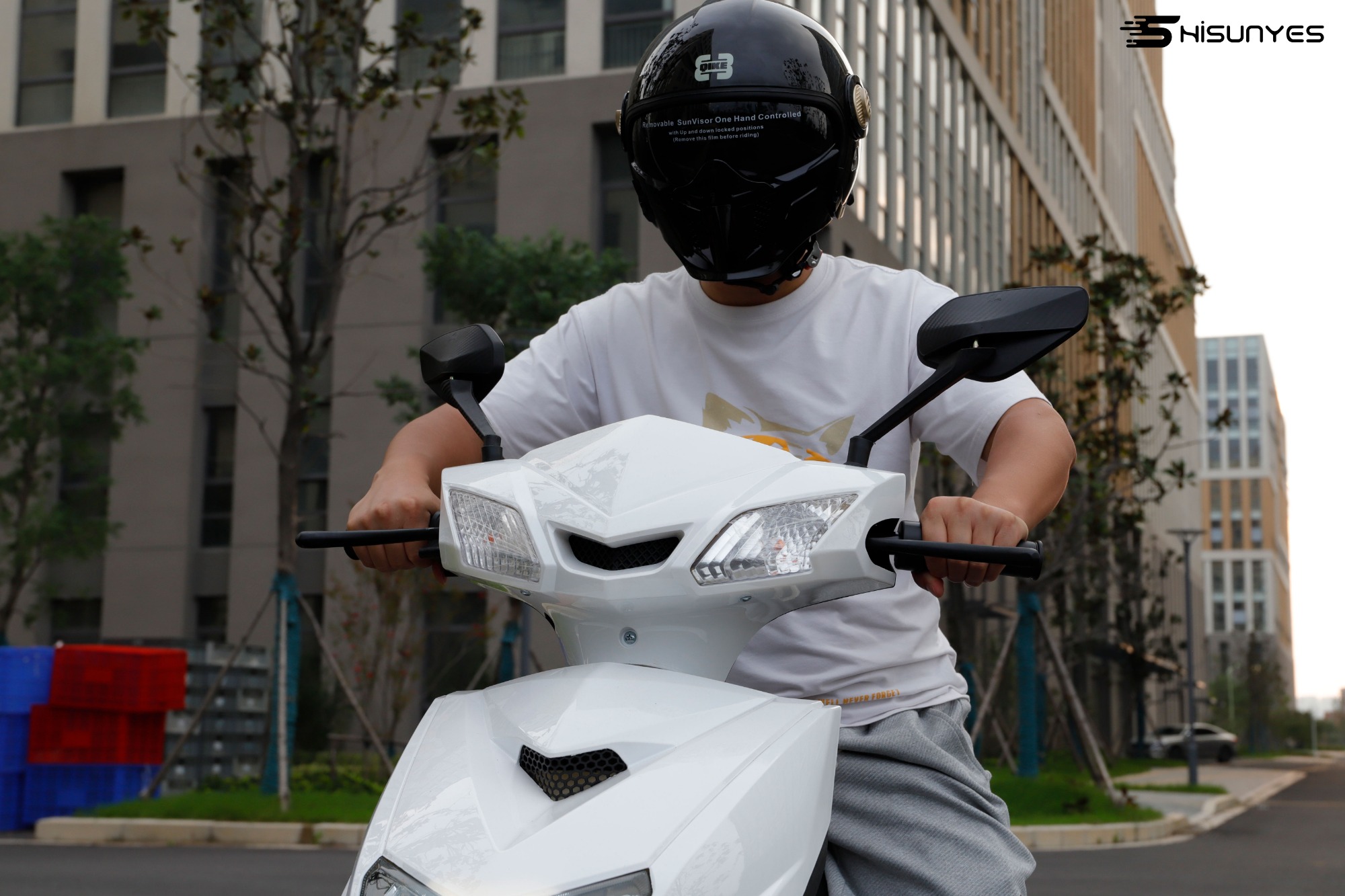 the new electric pedal motorcycle EM2