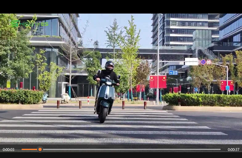 driving the  electric scooter DT7