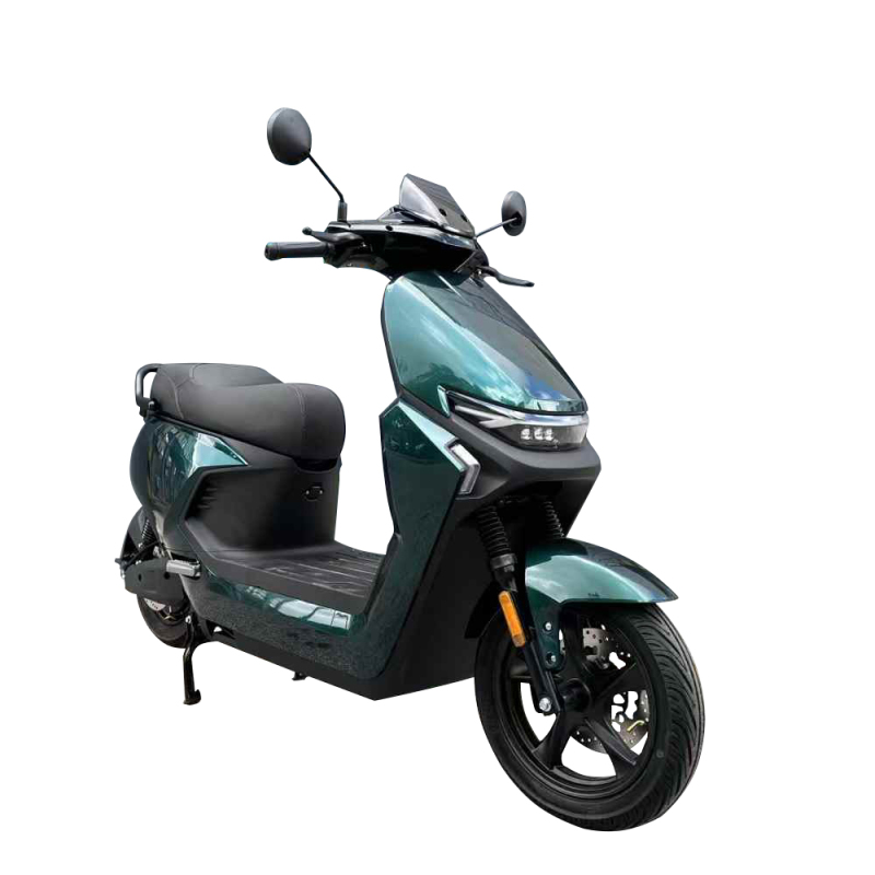 2025 New 2000W Electric Scooter Long Range 80KM 70KM/H Hot Sale China Factory Wholesale Cheap OEM Motorcycle Moped for Adults